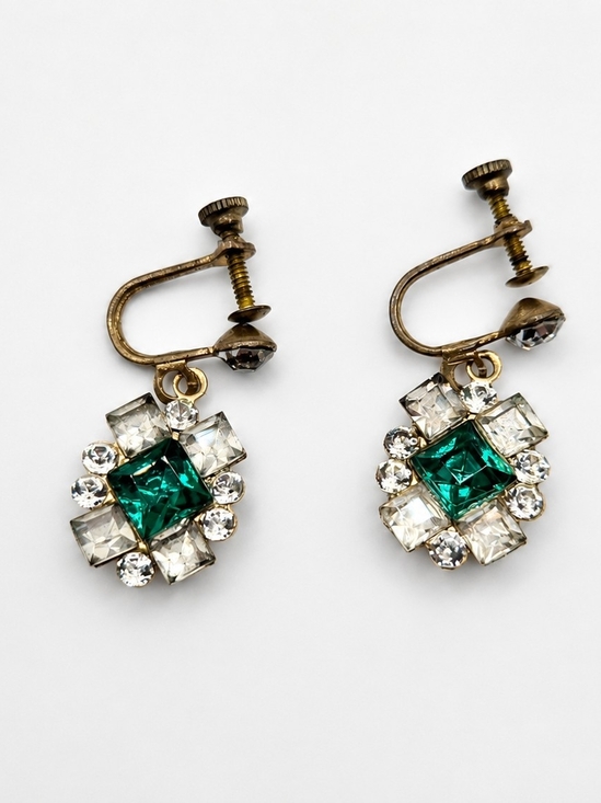 Jewelry - ✨ Vintage Emerald Rhinestone Screwback Earrings ✨